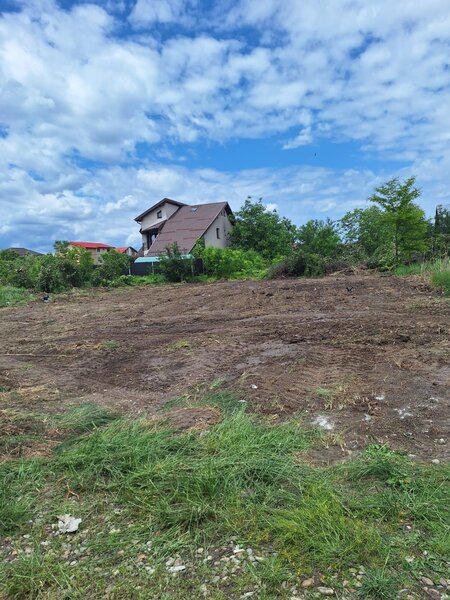 Curtea Domneasca-Radului transport in comun, utilitati langa teren urbanism